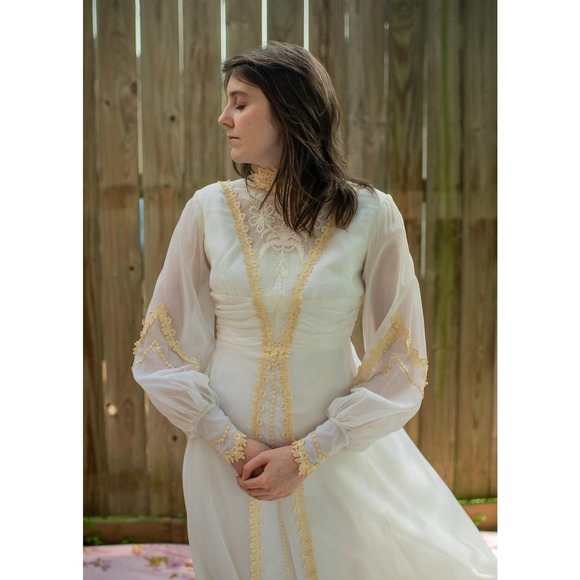 Vintage 70s Renaissance wedding gown, white cream lace chiffon, longsleeves, Sm​ - Picture 10 of 11